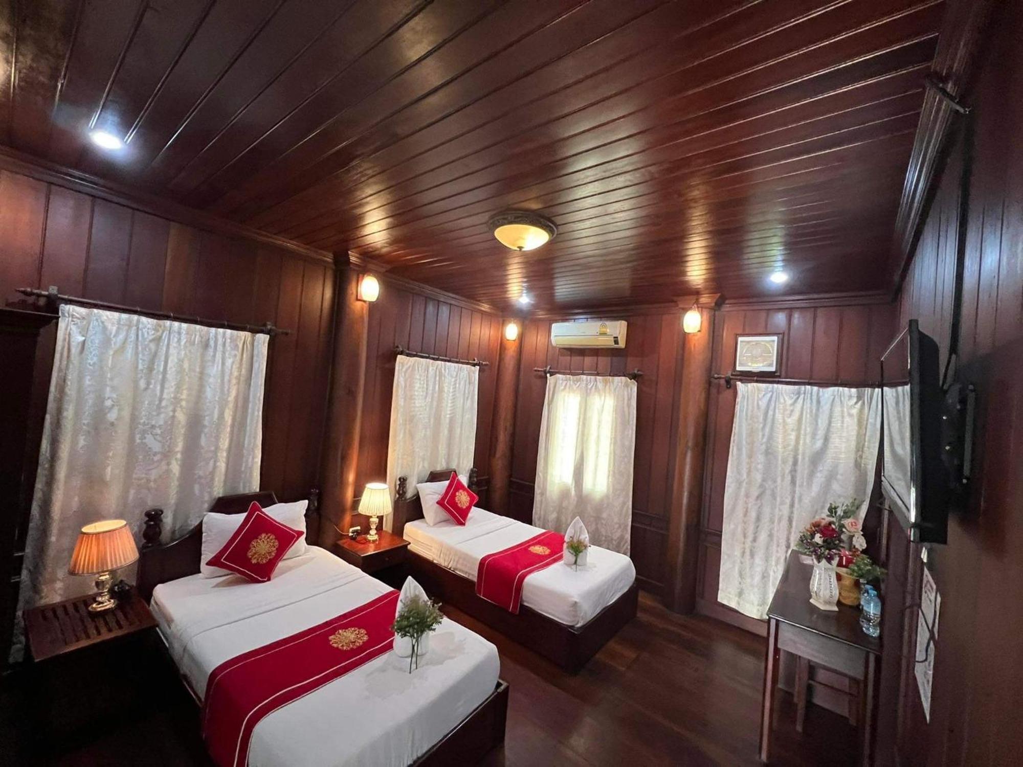 לואנג פרבאנג Villa Vieng Sa Vanh Hotel מראה חיצוני תמונה