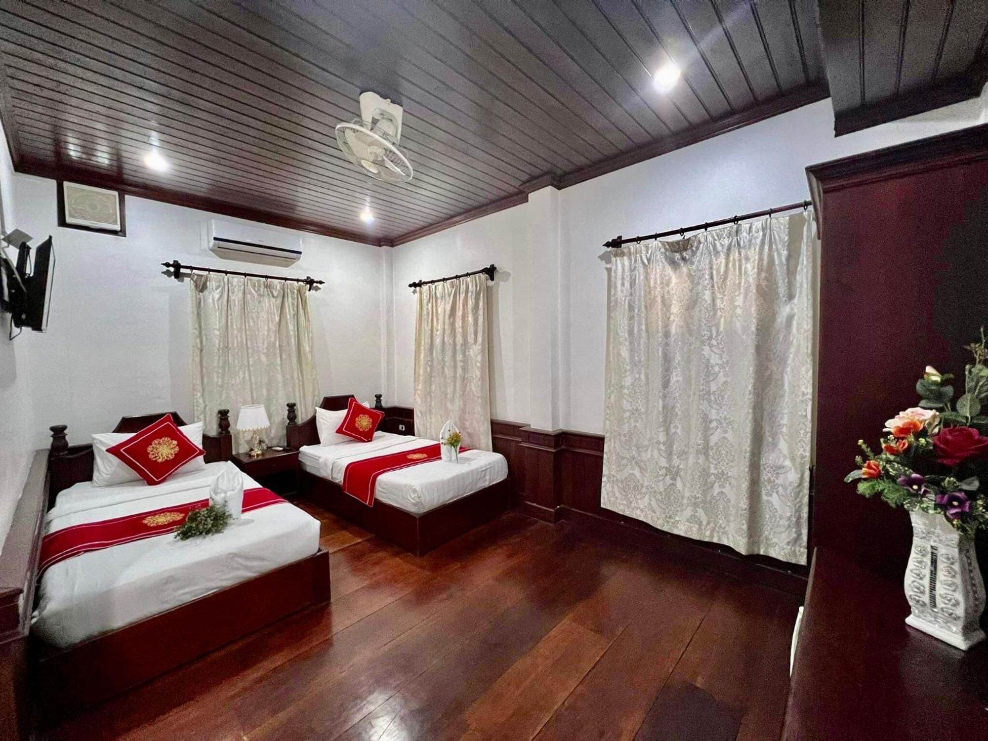 לואנג פרבאנג Villa Vieng Sa Vanh Hotel מראה חיצוני תמונה